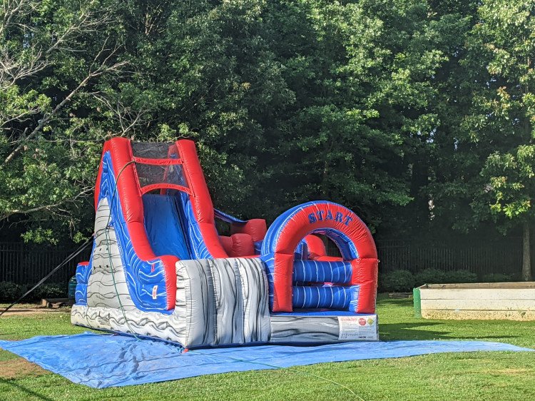 Single Lap Obstacle Challenge Left Bounce House Rentals in Fayette